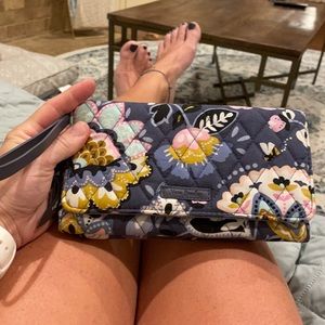 Vera Bradley magnet close wallet, w/ clutch strap